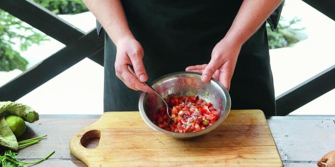 Рецепт шашлыка из говядины с острой сальсой