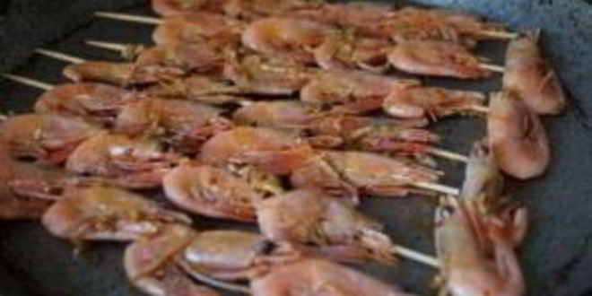 Рецепт шашлыка из креветок на сковороде