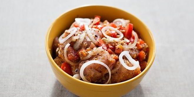 Рецепт шашлыка из курицы в чесночно-луковом маринаде