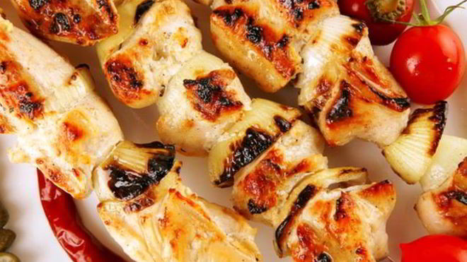 Рецепт шашлыка из курицы в лимонном маринаде с шафраном
