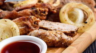 Рецепт Шашлыка в маринаде из лука, помидоров и специй