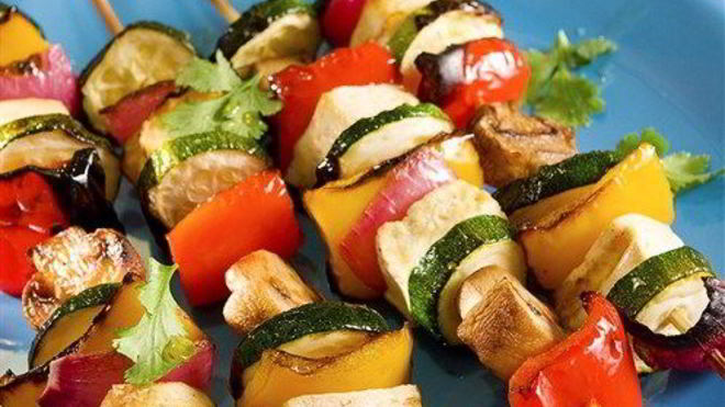 Рецепт жареных овощных шашлычков с грибами и соусом якитори