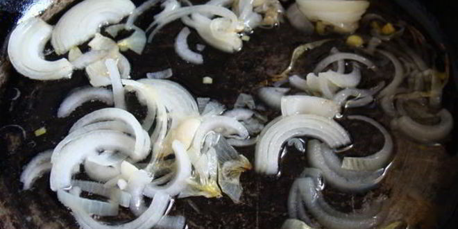 Рецепт капустного шницеля с грибами и овощами