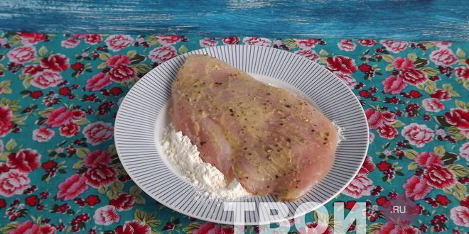 Рецепт шницеля из куриной грудки в лимонно-чесночной панировке