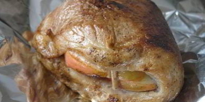 Рецепт сочного шницеля с яблоками и морковным гарниром