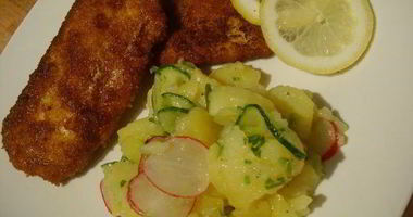 Рецепт Венского шницеля с картофельным салатом