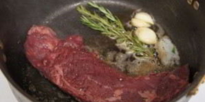 Рецепт стейка из говядины с грибным соусом