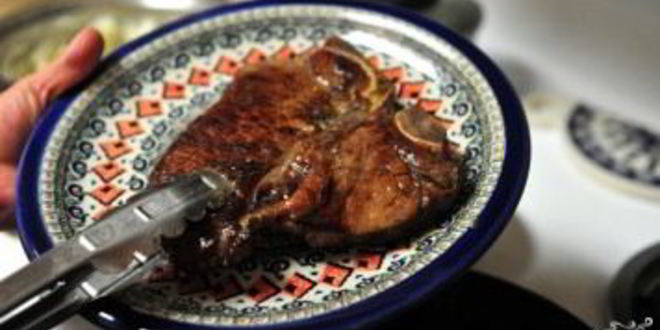 Рецепт стейка на кости на сковороде