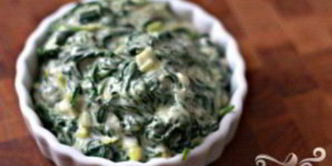 Рецепт стейка с грибным соусом и сливочным шпинатом