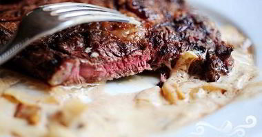 Рецепт Стейка в сырном соусе