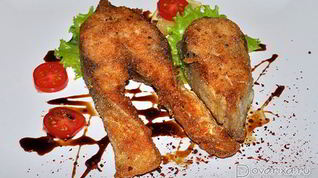 Рецепт Жареных стейков толстолобика