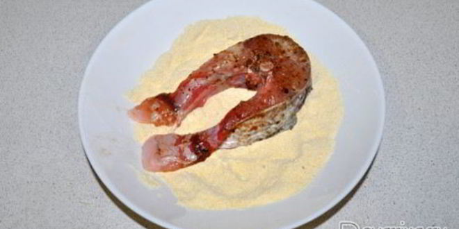 Рецепт жареных стейков толстолобика