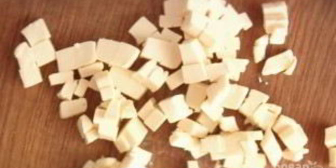 Рецепт куриных тефтелей в молочном соусе