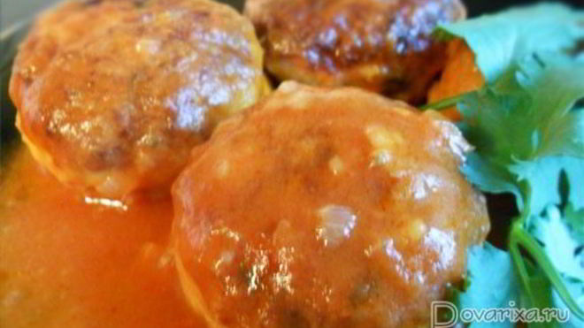 Рецепт куриных тефтелей в томатном соусе