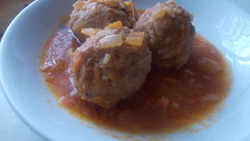 Рецепт Мясных тефтелей с рисом, в томатном соусе Ностальгия