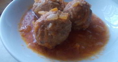 Рецепт Мясных тефтелей с рисом, в томатном соусе Ностальгия