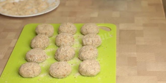 Рецепт постных гречневых тефтелей в томатном соусе