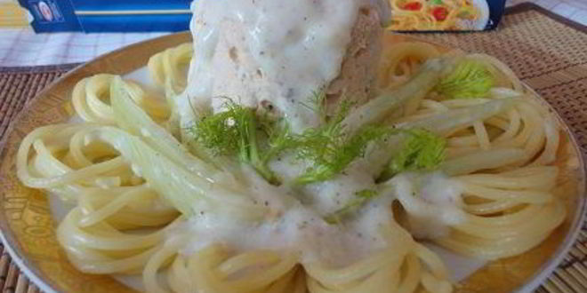 Рецепт рыбных тефтелей в гнезде из спагетти со сливочным соусом