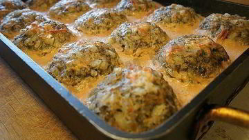 Рецепт Тефтелей с грибами запеченные в духовке в томатно-сметанном соусе