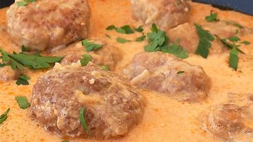 Рецепт Тефтелей с томатным подливом на сметане