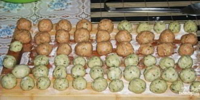 Рецепт томатных ньокков с базиликом и сметанным соусом