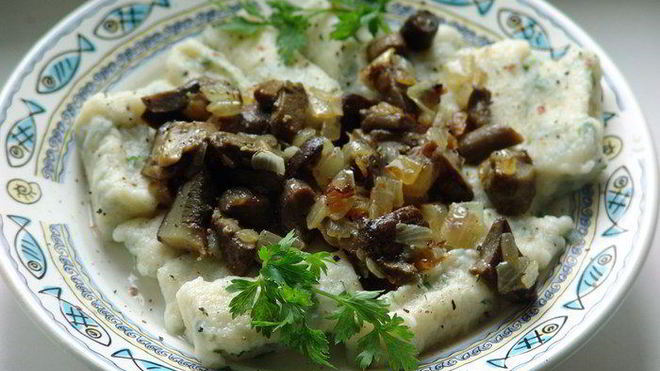 Рецепт ленивых вареников с заправкой из грибов