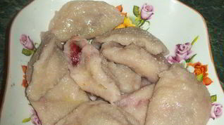 Рецепт Первых вареников с творогом и вишенками