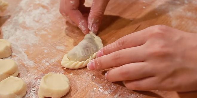 Рецепт теста для вареников с вишней заварное