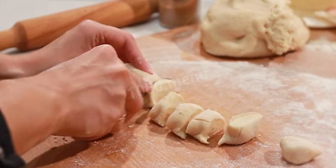 Рецепт теста для вареников с вишней заварное