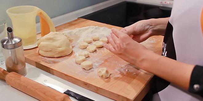 Рецепт теста для вареников с вишней заварное