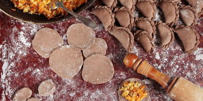 Рецепт вареников из льняного теста с булгуром