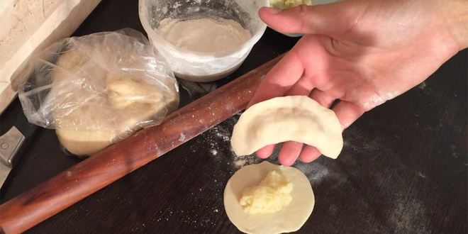 Рецепт вареников на пресном тесте