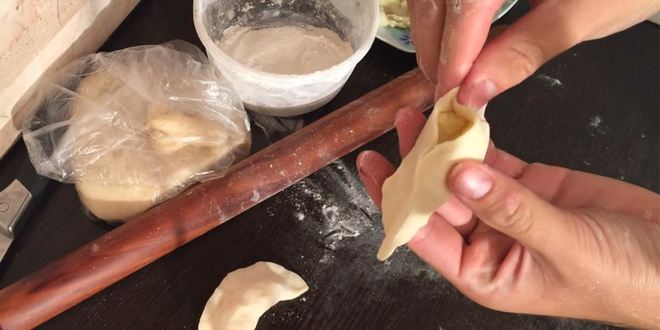 Рецепт вареников на пресном тесте