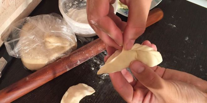 Рецепт вареников на пресном тесте