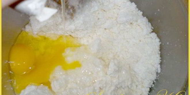 Рецепт вареников с творогом и мятно-малиновым соусом