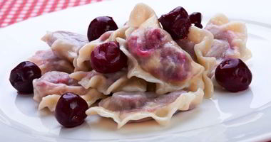 Рецепт Вареников с вишней на кефире