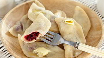 Рецепт Вареников с вишней в мультиварке