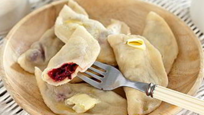 Рецепт вареников с вишней в мультиварке