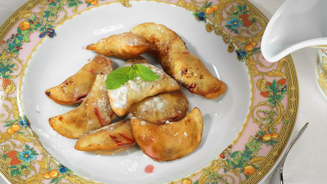 Рецепт вареников с вишней во фритюре