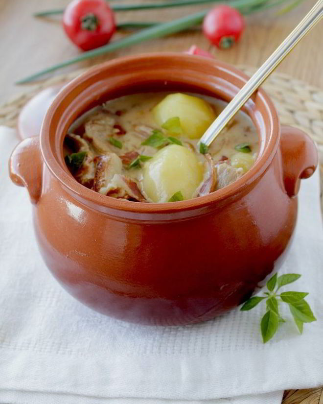 Рецепт мясного жаркого в соусе из сливок и белого вина