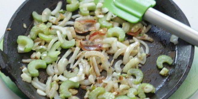 Рецепт мясного жаркого в соусе из сливок и белого вина