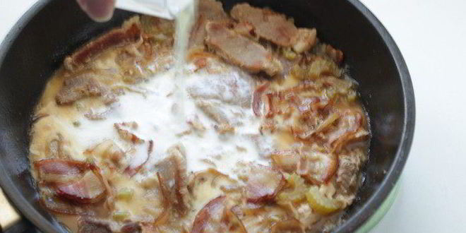 Рецепт мясного жаркого в соусе из сливок и белого вина