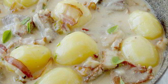 Рецепт мясного жаркого в соусе из сливок и белого вина