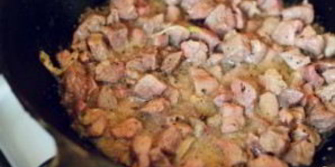 Рецепт жаркого из индейки на сковороде