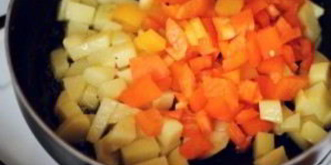 Рецепт жаркого из индейки на сковороде