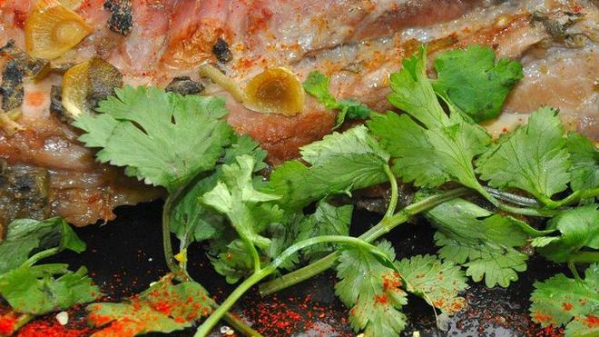 Рецепт жаркого из свинины с шалфеем и медом