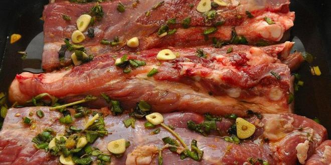 Рецепт жаркого из свинины с шалфеем и медом