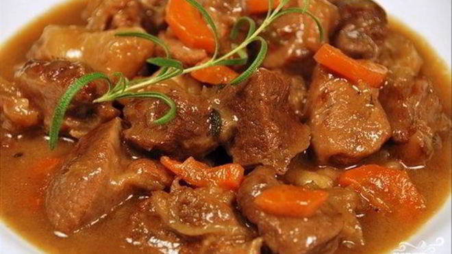 Рецепт жаркого под соусом