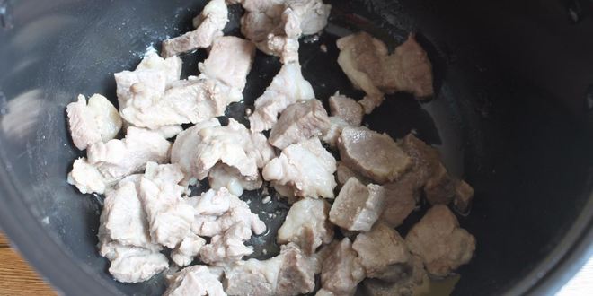 Рецепт жаркого в мультиварке из свинины с картошкой