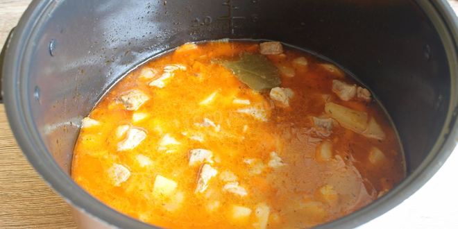 Рецепт жаркого в мультиварке из свинины с картошкой